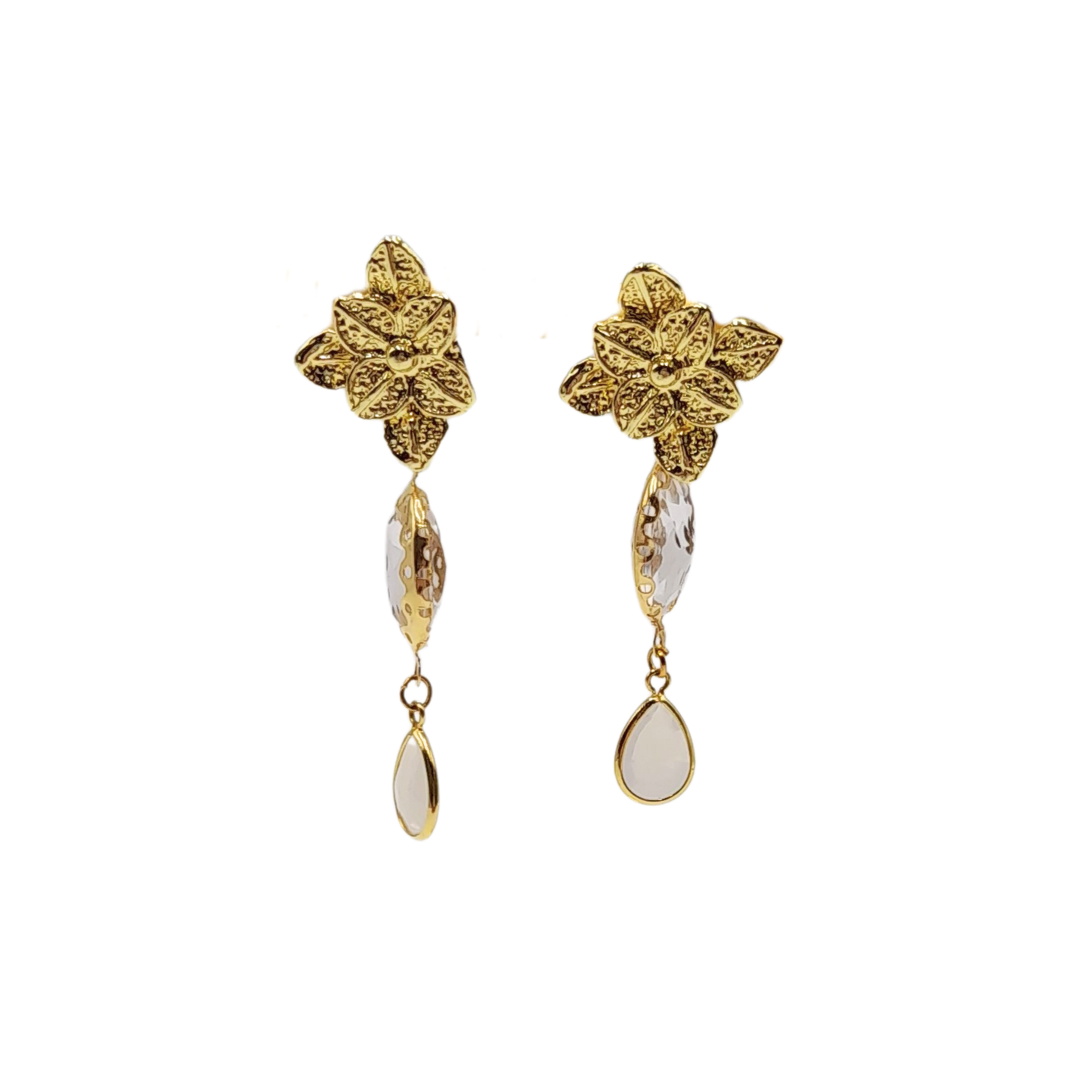 Aros flor dorada con lágrima