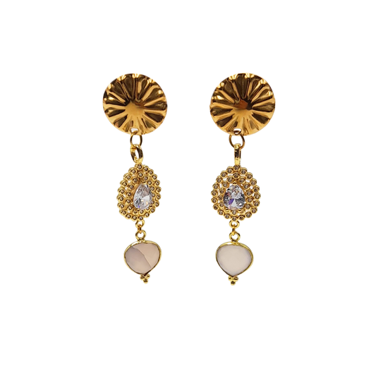 Aros dorados con cristal lágrima y corazón de piedra