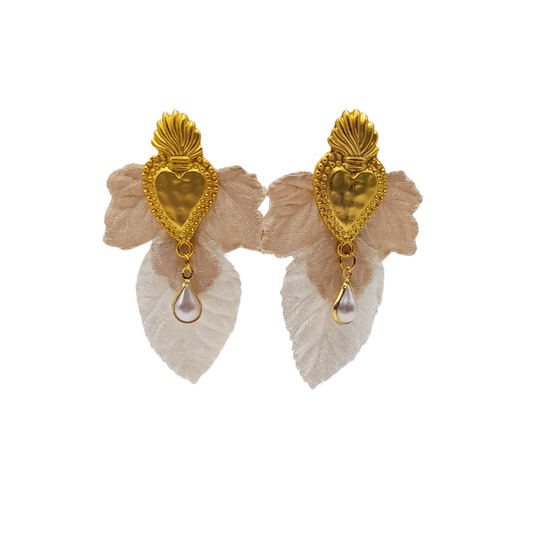 Aros con corazón dorado y lágrima perlada